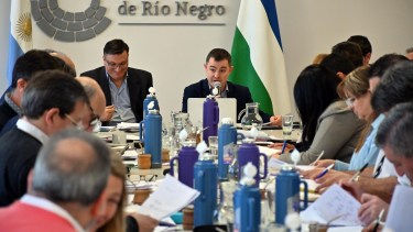 El plenario de comisiones lo presidió el legislador Lucas Pica y allí hubo un fuerte debate por el tema educativo. Archivo