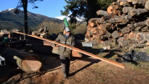 Bariloche: el municipio colabora con la construcción del galpón de una cooperativa de jóvenes en el vertedero