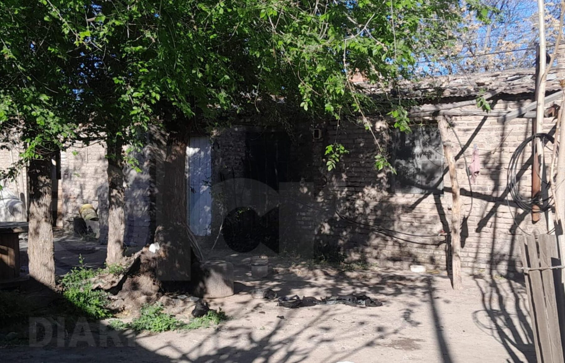 Un hombre quedó envuelto en llamas luego de un incendio en Regina. Crédito La Comuna.