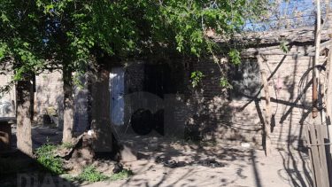 Un hombre quedó envuelto en llamas luego de un incendio en Regina. Crédito La Comuna.