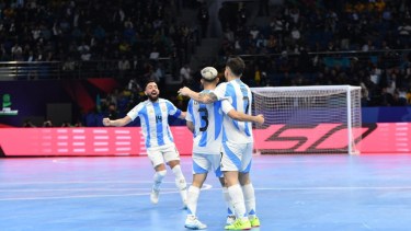 La Selección Argentina aplastó a Kazajistán y clasificó a semis del Mundial de Futsal. 