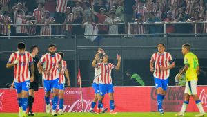 Diego Gómez, el compañero paraguayo de Messi, que complicó a Brasil en las Eliminatorias