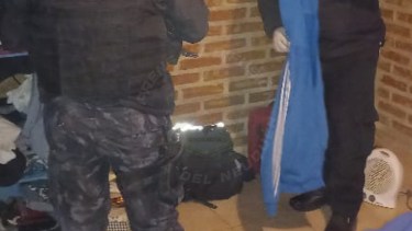 Atraparon a uno de los boqueteros que robó perfumes importados en un local de Neuquén 