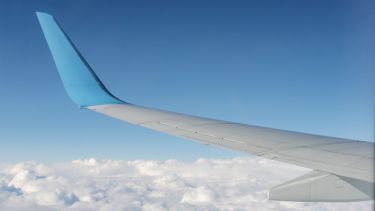 Ingresar aviones nuevos al país es más simple. 