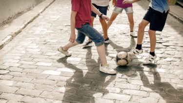 El minuto de silencio de los chicos del barrio que se hizo viral.