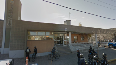 Búsqueda en Neuquén: la aclaración de la familia de la adolescente que salió de la escuela y no volvió (Foto: captura Streetview)