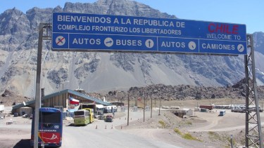 Paso Internacional Cristo Redentor a Chile, desde Mendoza. 