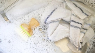 Tuco para sacar las manchas de aceite en la ropa 