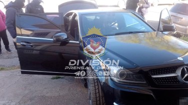 Un ataque a tiros terminó con un impactante allanamiento y autos secuestrados en Neuquén 