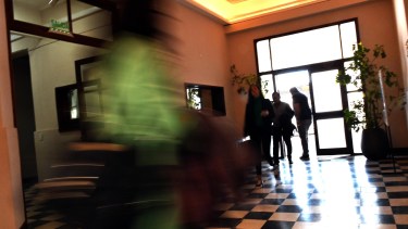 El mecanismo de fiscalización se inició el 2 de septiembre con el personal de la administración central y del régimen de la ley 1904. Foto: Marcelo Ochoa