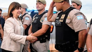 El gobierno de Javier Milei autorizó el despliegue de militares en sitios que algún funcionario de turno considere "de valor estratégico".