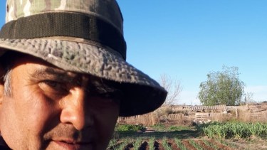 Roberto Corsino tiene 53 años y es criancero. Foto: gentileza