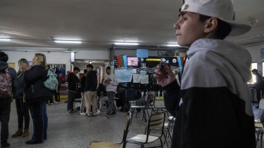 A pesar de los operativos de limpieza a cargo de una empresa contratada, los estudiantes aseguran que la plaga no desapareció. (archivo)