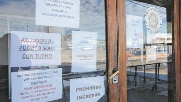 La Policía tiene una veintena de trámites y su arancel menor equivale a 1.100 pesos. Foto: archivo.