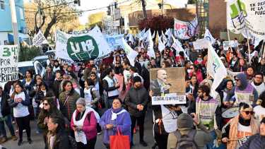 Unter denunció que el gobierno de Río Negro les quitó las licencias para ir al Encuentro de Mujeres. (Marcelo Ochoa)