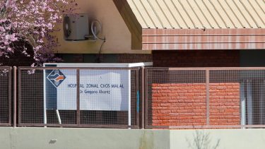 El bebé murió en el hospital de Chos Malal. 