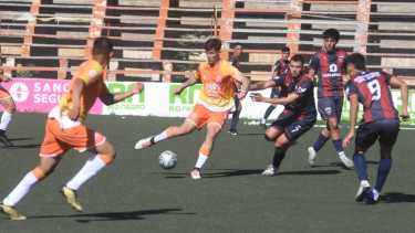 Deportivo Roca ya recibió licencia, Argentinos del Norte sería el próximo. (Foto: Juan Thomes)