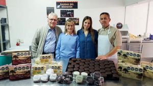 La historia familiar detrás de los alfajores &#8216;Bardas del Neuquén&#8217; que endulzan la tarde