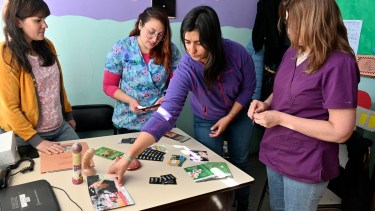 El equipo del centro de salud del barrio Virgem Misionera en la escuela rionegrina 2. Foto: Chino Leiva