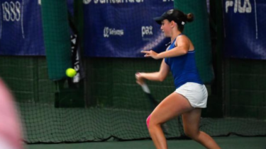 La neuquina disputará el primer torneo profesional de su carrera. 