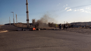 Levantaron el corte en Casimiro Gómez de Neuquén, pero seguirá a la tarde: reclaman por falta de agua