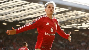 Alejandro Garnacho inició la remontada del United ante el Brentford. (Reuters/Jason Cairnduff)