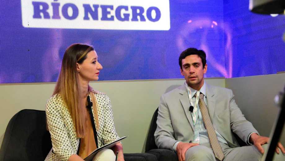 El ministro de Hidrocarburos de Chubut contó cómo sigue el plan hacia la formación shale D-129.  Foto: Cecilia Maletti.