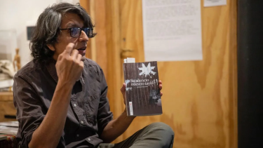 “Tayül es un canto mapuche sagrado, que vincula a las personas con su respectivo newén”, cuenta Moyano sobre el título del libro. 