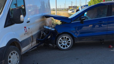 Triple choque en Plaza Huincul. Foto: gentileza bomberos.