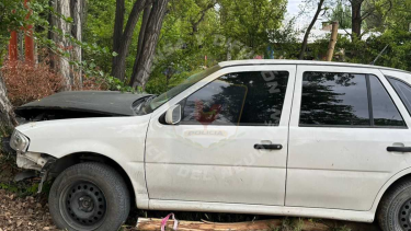 Así quedó el auto tras el choque en Plottier. Foto Gentileza Policía de Neuquén.