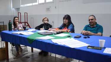 Asamblea de Unter este viernes en Roca. Foto: Andrés Maripe. 