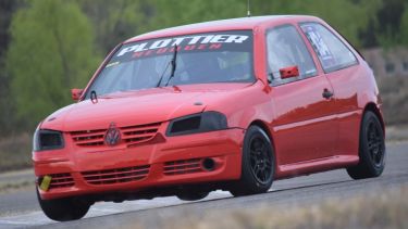 Alejandro López festejó en la primera final del Turismo Pista del Valle. Hoy se suman los invitados. (Prensa TPV)