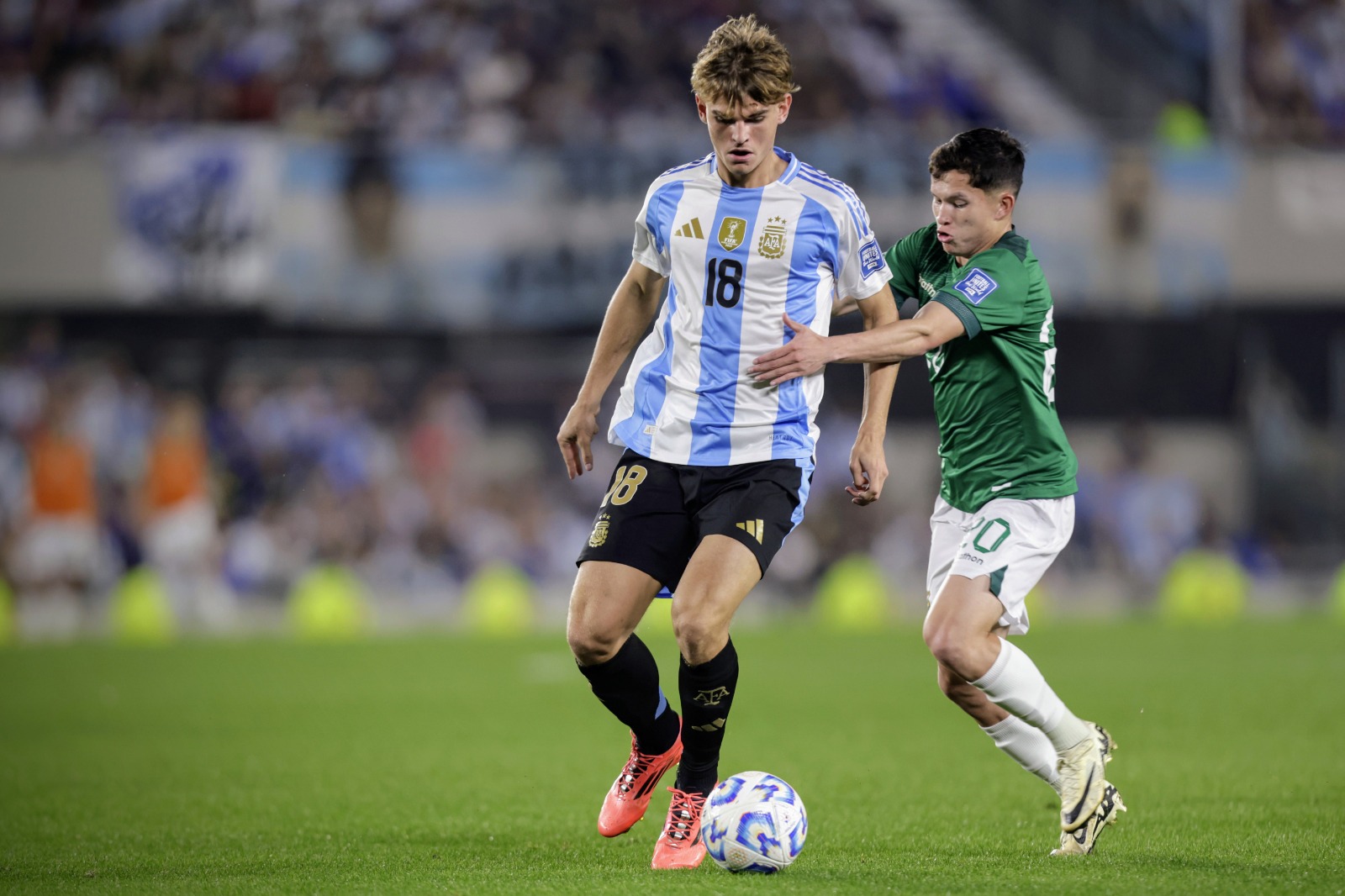 El mediocampista debutó con la Selección mayor en las Eliminatorias. (Foto: Fotobaires)