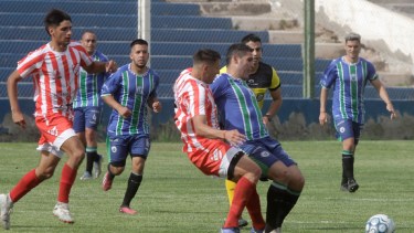 Maronese va por la clasificación ante Independiente que viene de ganarle a San Patricio en El Chañar y aún tiene chances. (Foto: Oscar Livera)