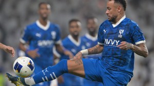 Neymar volvió a jugar tras un año de inactividad y no ocultó su emoción: «Estoy de vuelta»