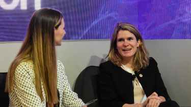 Chatherine Remy (Total) paso por el stand de Diario RÍO NEGRO. Foto: Cecilia Maletti. 