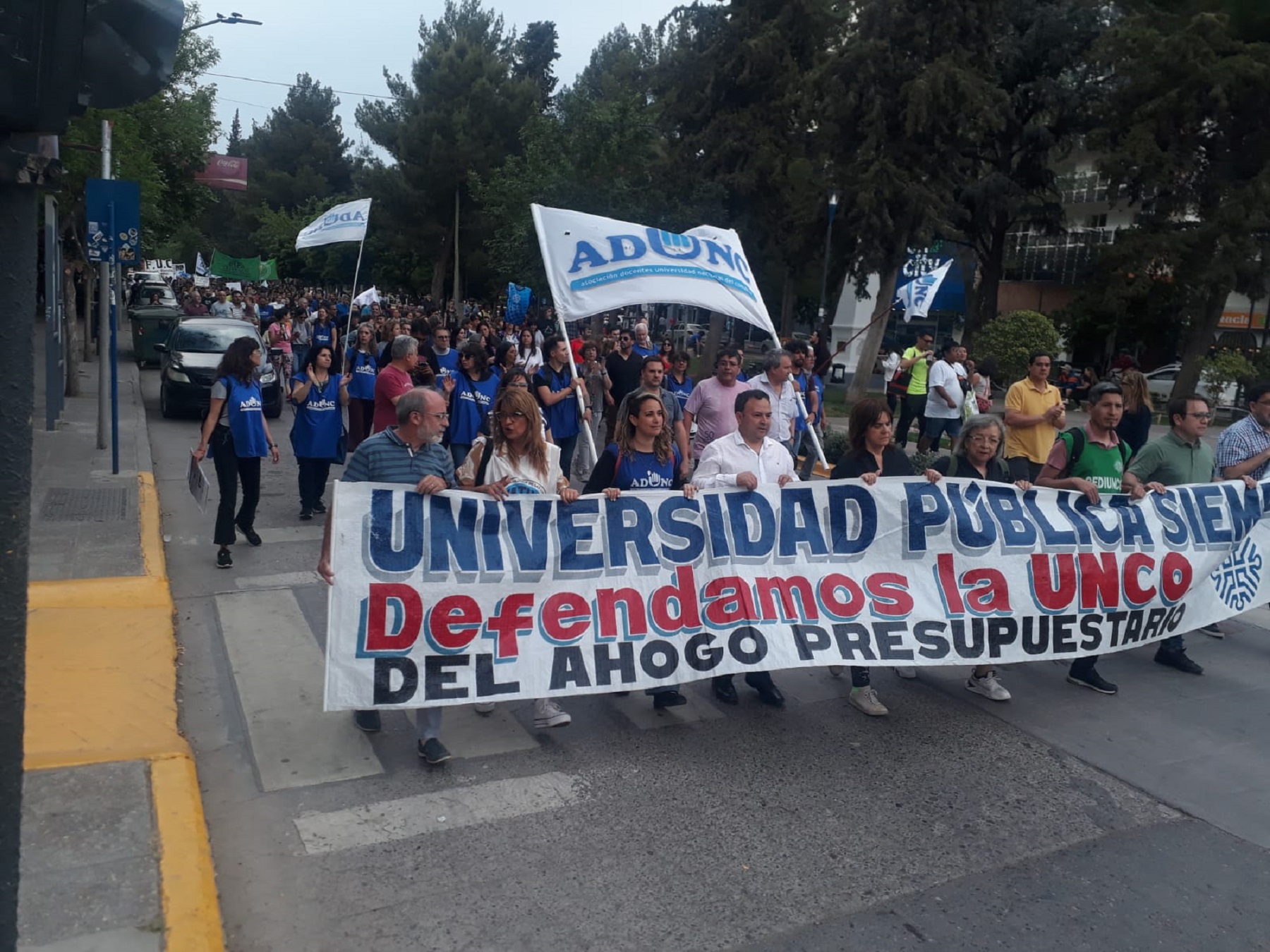Paro universitario en Río Negro y Neuquén: uno a uno los puntos del reclamo docente