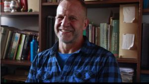 Marcelo Aizen: el docente de la Universidad del Comahue que fue premiado y defiende la educación pública en tiempos difíciles