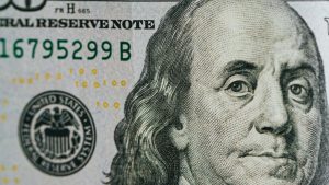 Dólar y lunes negro: luego de otra suba brusca del blue y los financieros, cuál quedó más barato