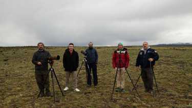 El equipo de transmisión de RÍO NEGRO. Alejandro Carnevale, Juan Moro, Gerardo Ferrarino, Marcelo Minichelli y Denis Martínez. 