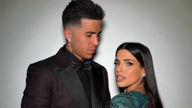 Enzo Fernández junto a Valentina Cervantes.