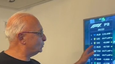 Luis es furor en TikTok por enseñar la Fórmula 1.