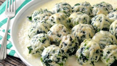Así se preparan unos deliciosos malfattis de ricota y espinaca
