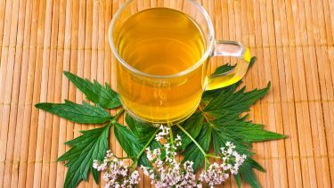 El té de valeriana es una excelente opción para conciliar el sueño. 