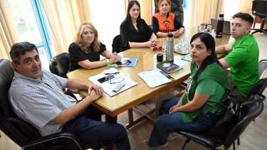 El ministro Thalasselis se reunió en la mesa de Salud, con los representantes de ATE y Asspur.
Foto: Marcelo Ochoa