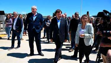 El gobernador Alberto Weretilneck encabezó hoy la inauguracion de la planta depuradora para el parque industrial y tecnológico de Bariloche. (Alfredo Leiva)