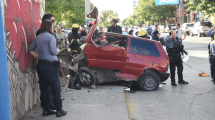 Imagen de Fuerte choque en pleno centro de Roca: una persona fue hospitalizada