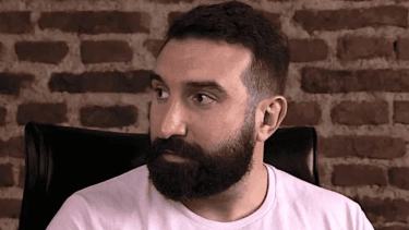 Quién es Francisco Oneto, el abogado mediático que eligió Gloria Ruiz