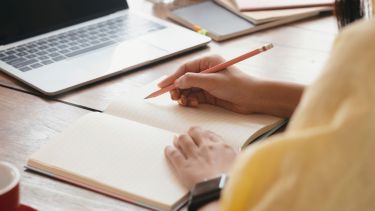 La historia familiar está directamente relacionada a la forma de elegir y pensar de un joven