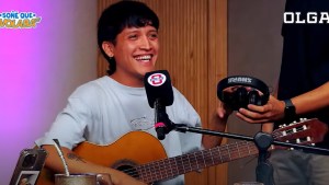 Desde Zapala a Buenos Aires: Joaco cautivó a Migue Granados con su guitarra en Olga